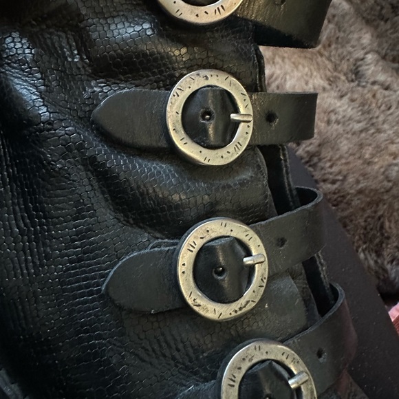 Miz Mooz  Buckle Ankle Boots Black. Not sure of style. Gently worn see pic - Picture 5 of 11